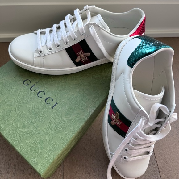 Women’s Gucci Ace Sneaker with Bee size 38 - Picture 1 of 11